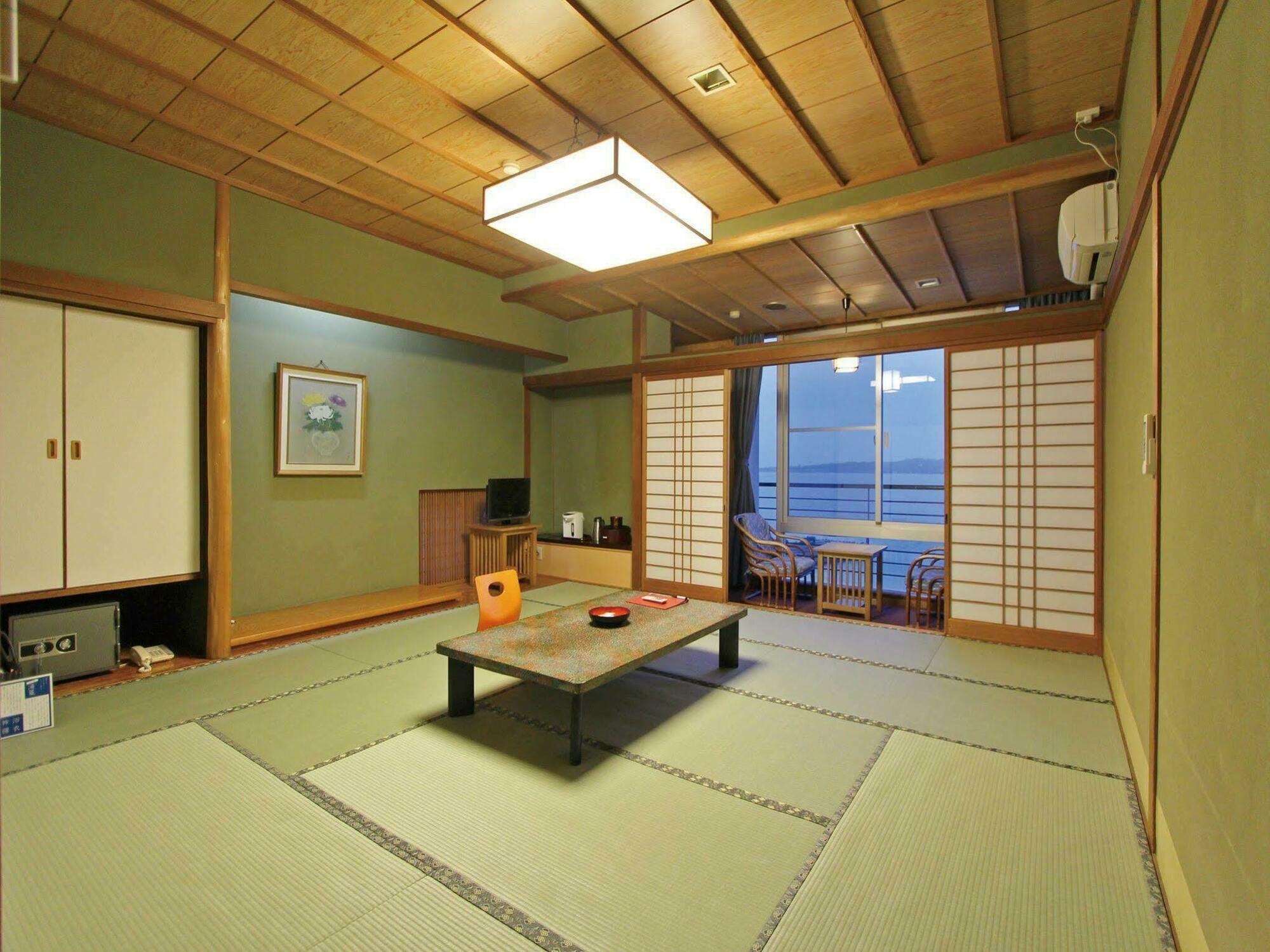 Eihokaku Hotel Himi Bagian luar foto