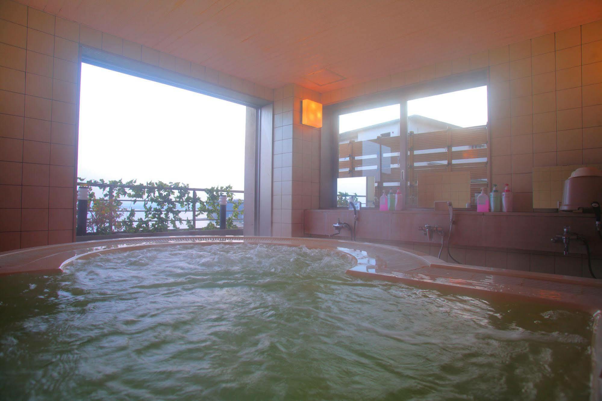 Eihokaku Hotel Himi Bagian luar foto
